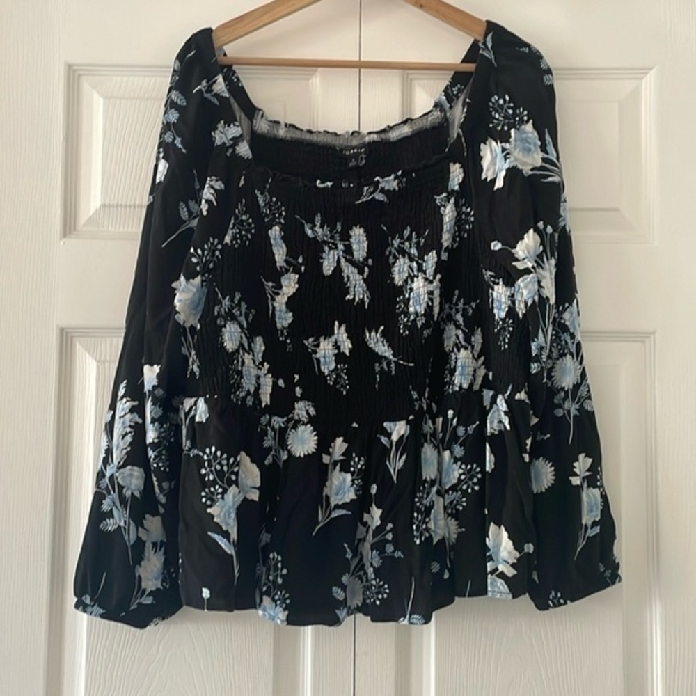 Torrid long sleeve ruched top